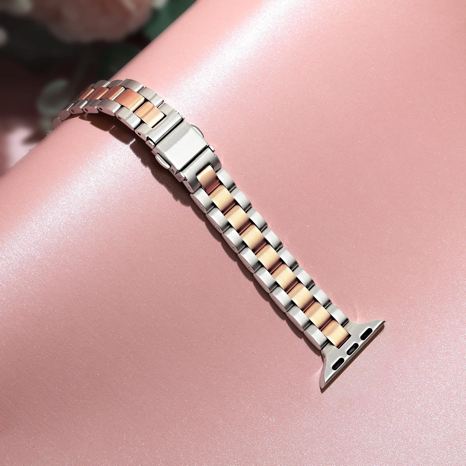 Vamyzji Metal Band Compatible with Apple Watch Strap 41mm 40mm 38mm for Women/Men, Stainless Steel Slim Metal Apple Watch Band for iWatch Series 9 Series 8 Series 7 6 5 4 3 2 1iWatch SE (Silver)