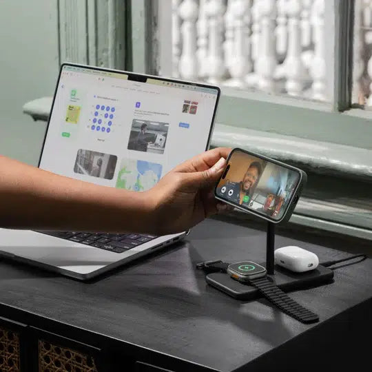 Twelve South HiRise 3 Deluxe – 3-in-1 MagSafe Charging Stand (Black)